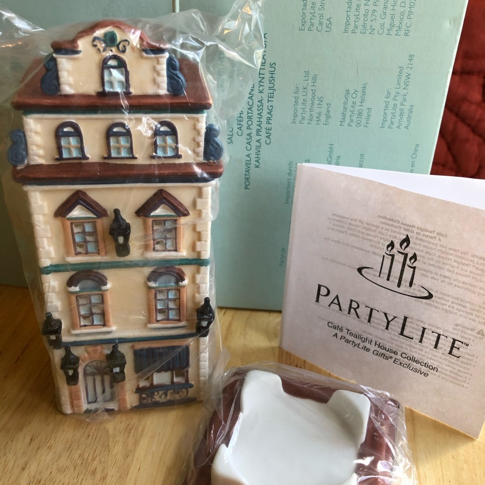 Partylite cafe Prague tea light house new